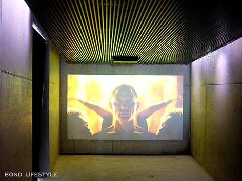 007 Elements solden gaislachkogl james bond entrance barrel of gun