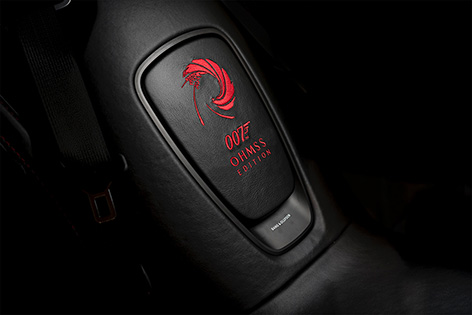 Aston Martin DBS Superleggera OHMSS interior