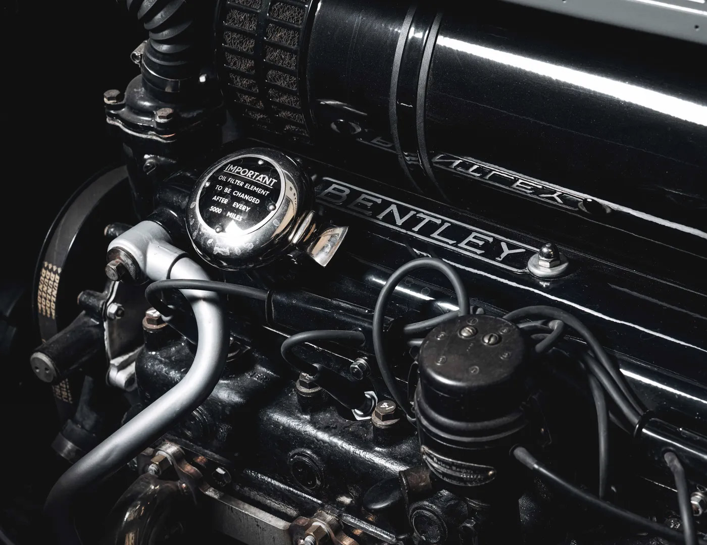 James Bond Bentley Locomotive new photos engine